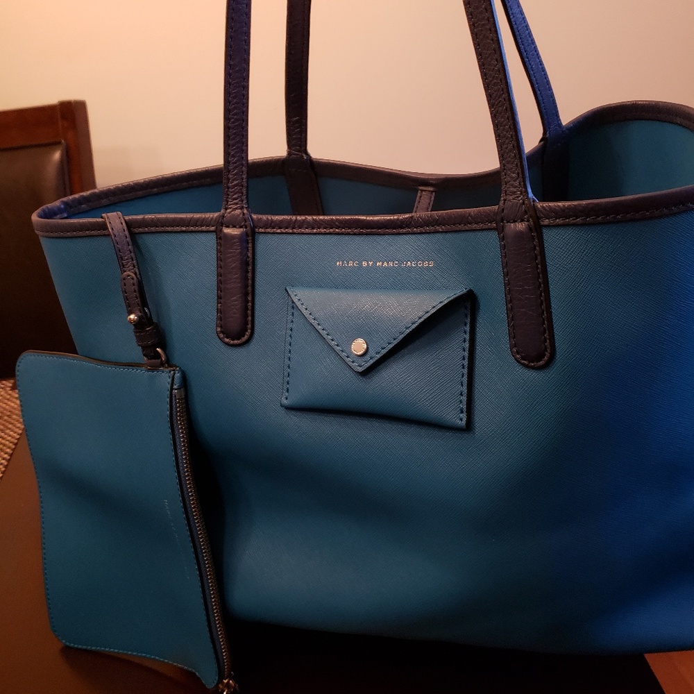 Handbag - Picture 2 of 7